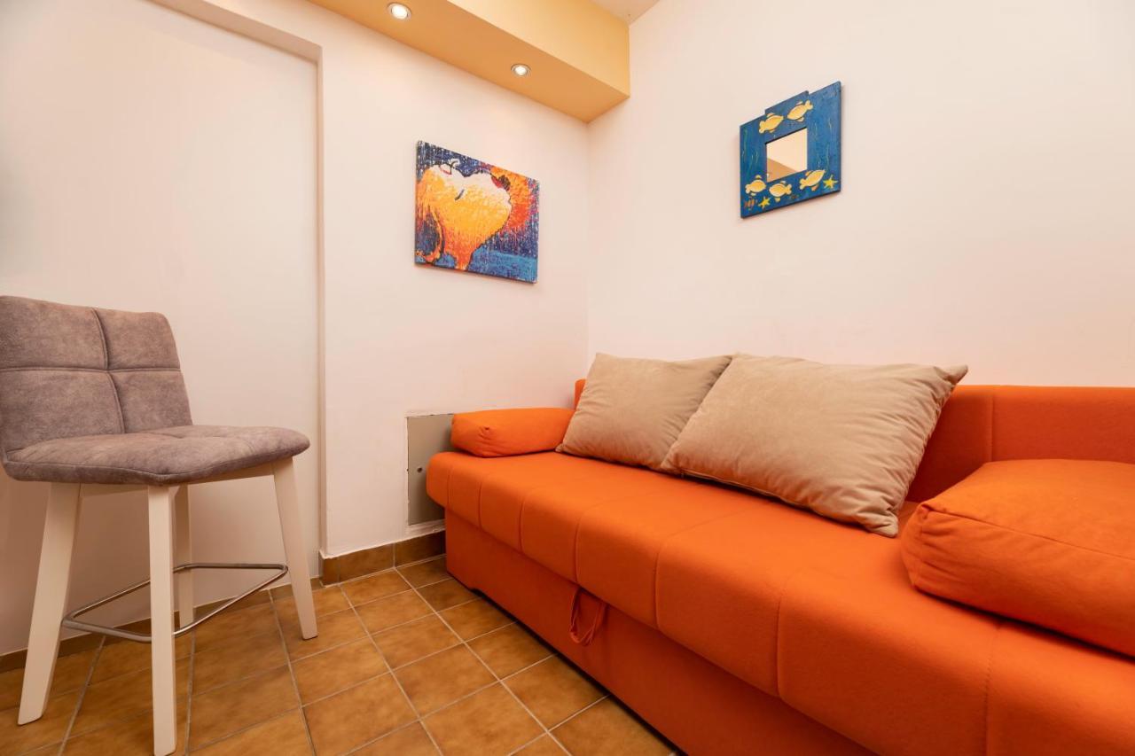 Apartman "Ela" Njivice Exterior photo